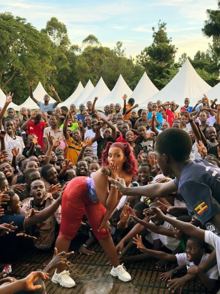 Netizens Concerned about a ‘Big College School’ Inviting Gloria Buggie